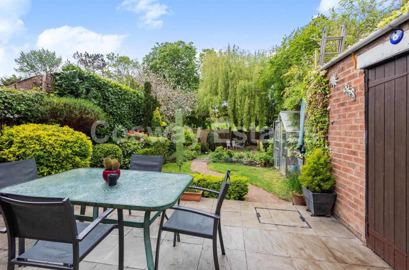Woodcote Avenue, Mill Hill